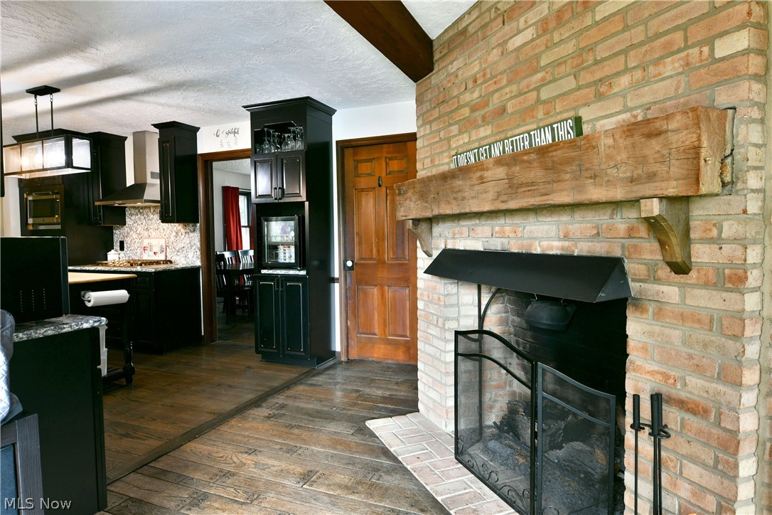 1257 Bristol Champion Townline Road NW Bristolville OH 44402