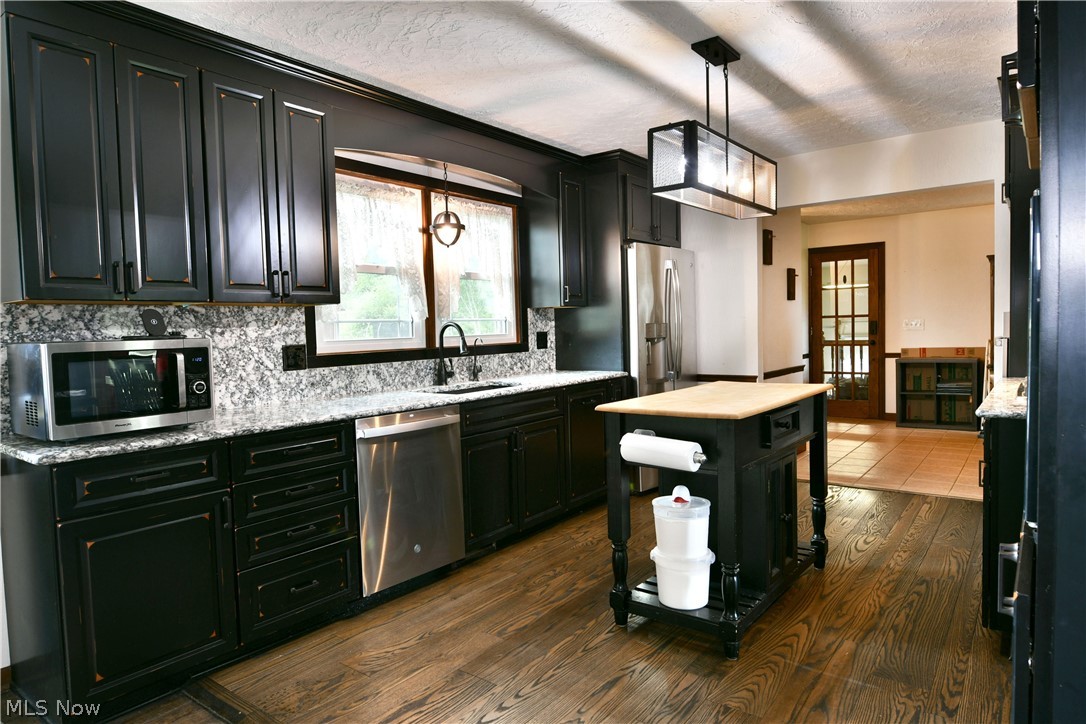 1257 Bristol Champion Townline Road NW Bristolville OH 44402