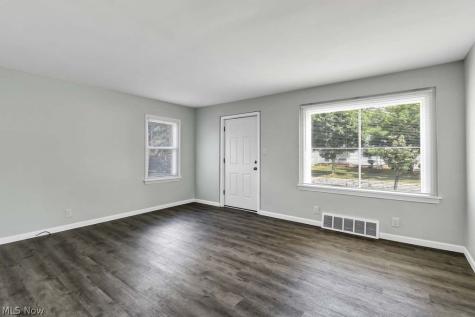 5136 Bridgewater Road Lyndhurst OH 44124
