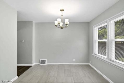5136 Bridgewater Road Lyndhurst OH 44124