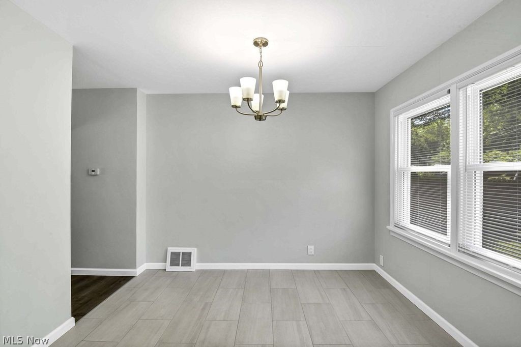 5136 Bridgewater Road Lyndhurst OH 44124