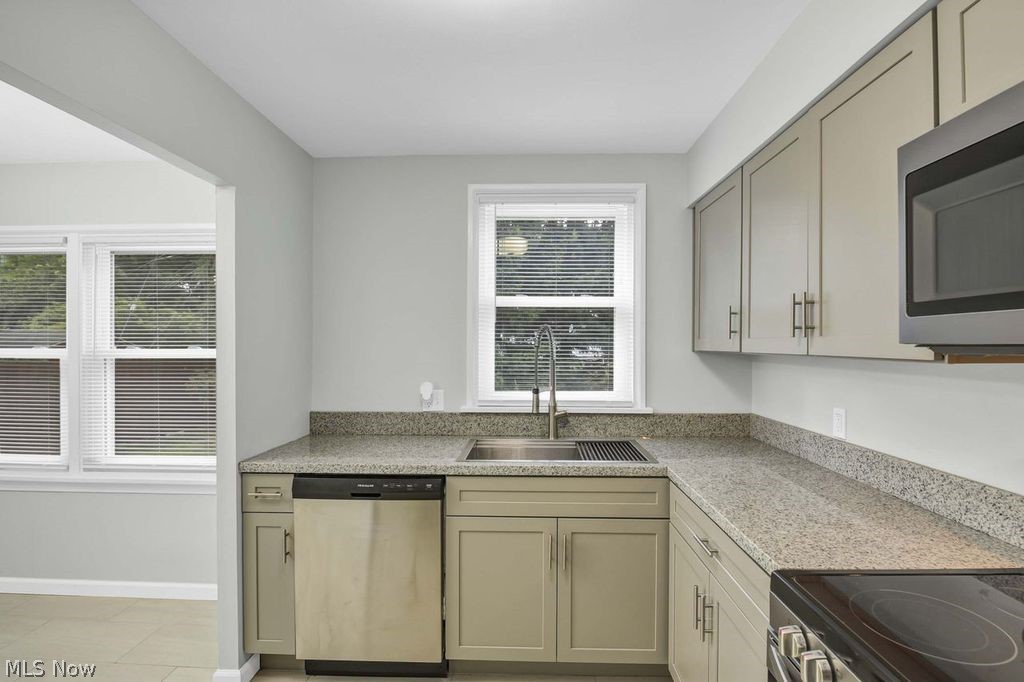 5136 Bridgewater Road Lyndhurst OH 44124