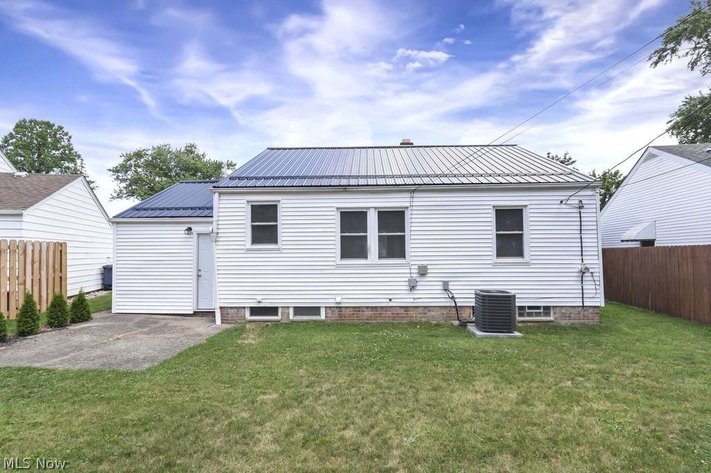 5136 Bridgewater Road Lyndhurst OH 44124