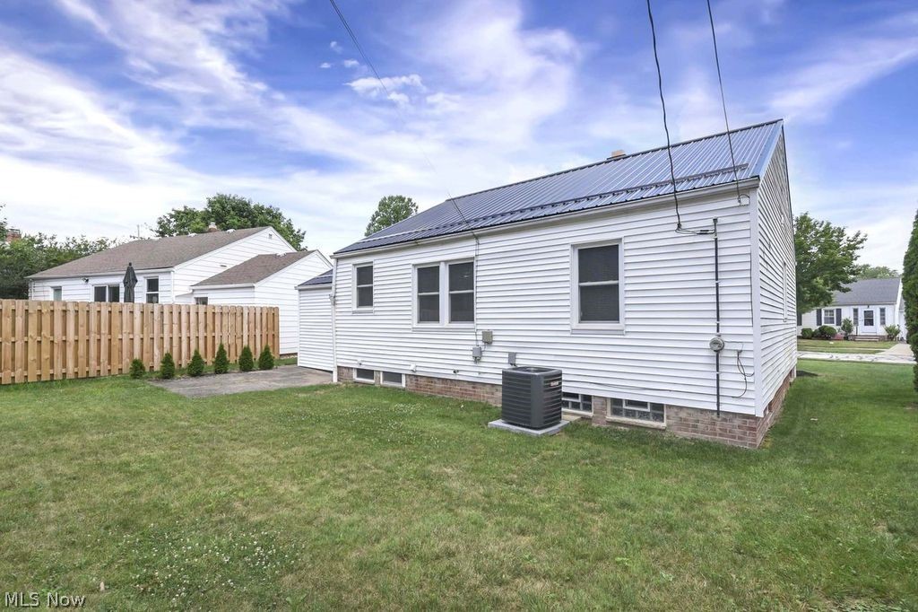 5136 Bridgewater Road Lyndhurst OH 44124