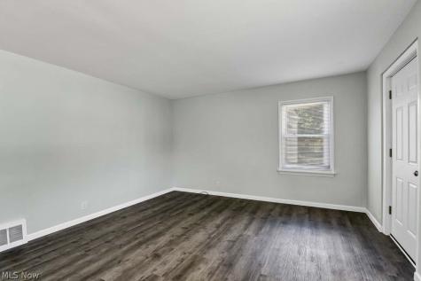 5136 Bridgewater Road Lyndhurst OH 44124