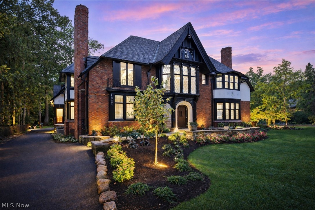 2970 Fairmount Boulevard Cleveland OH 44118