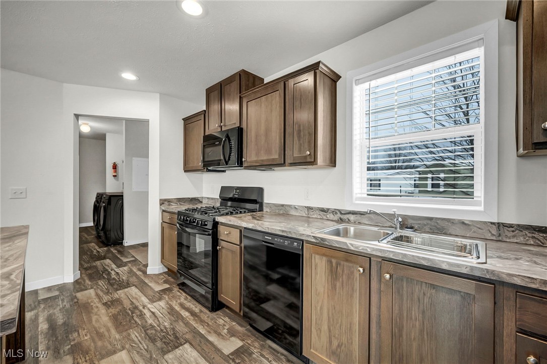 348 Robin Drive Elyria OH 44035