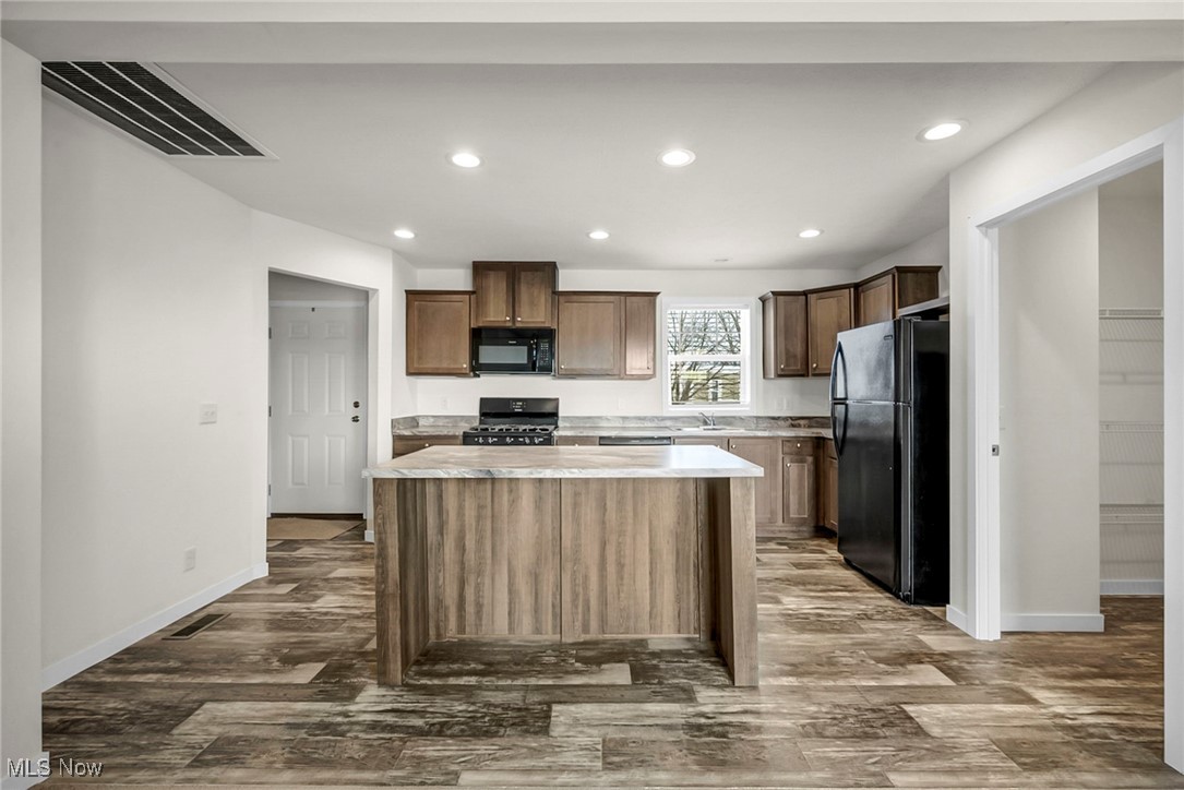 348 Robin Drive Elyria OH 44035