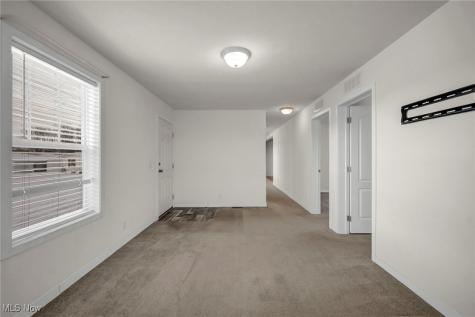 348 Robin Drive Elyria OH 44035