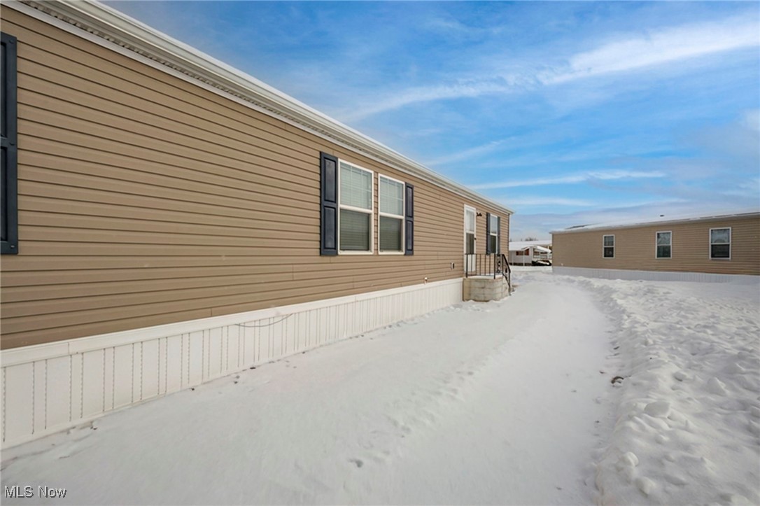 348 Robin Drive Elyria OH 44035