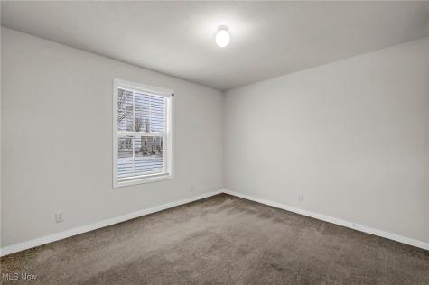 348 Robin Drive Elyria OH 44035