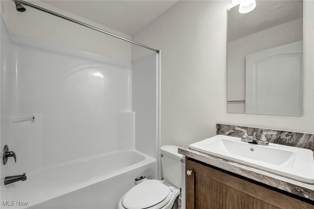 348 Robin Drive Elyria OH 44035