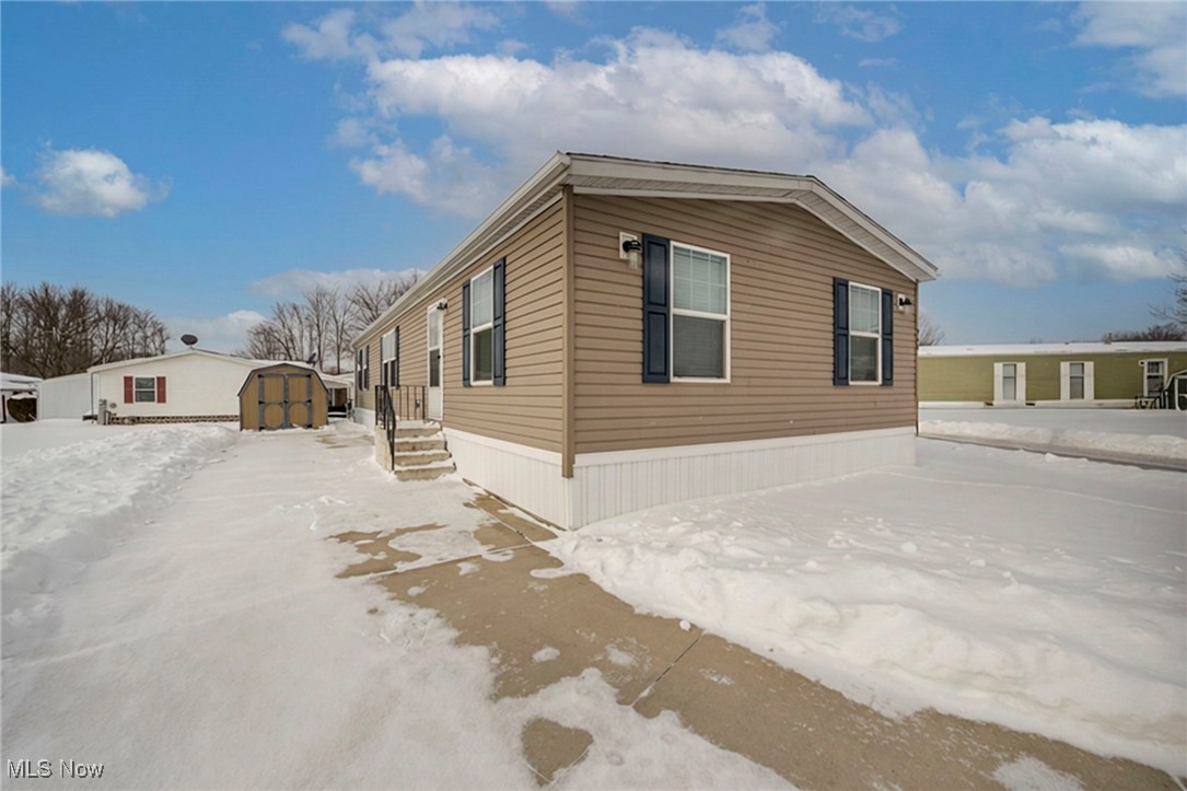 348 Robin Drive Elyria OH 44035