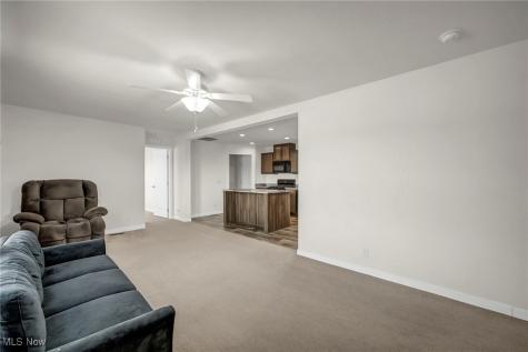 348 Robin Drive Elyria OH 44035