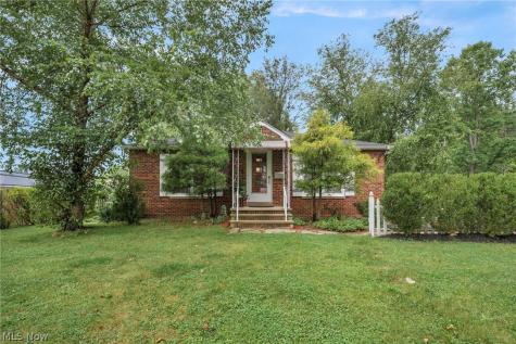 755 W Glendale Street Bedford OH 44146