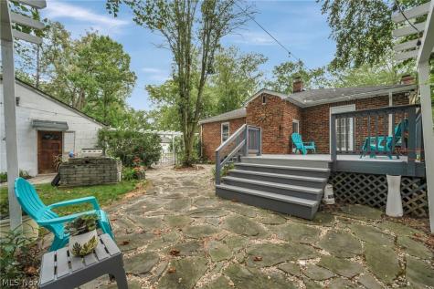 755 W Glendale Street Bedford OH 44146