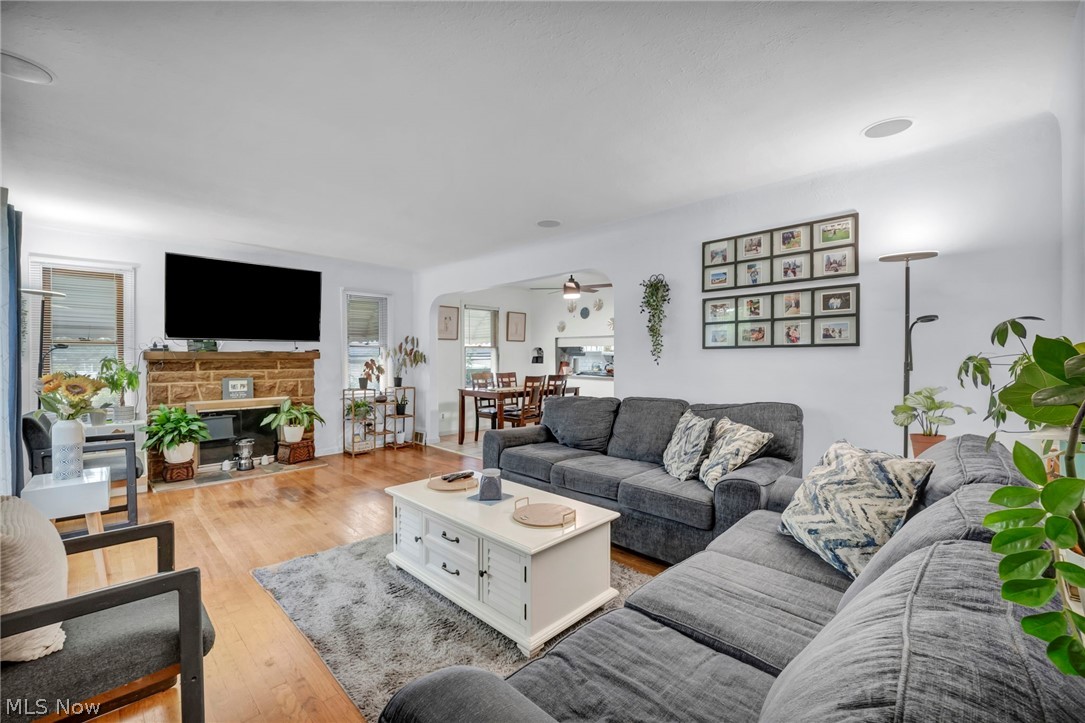 755 W Glendale Street Bedford OH 44146
