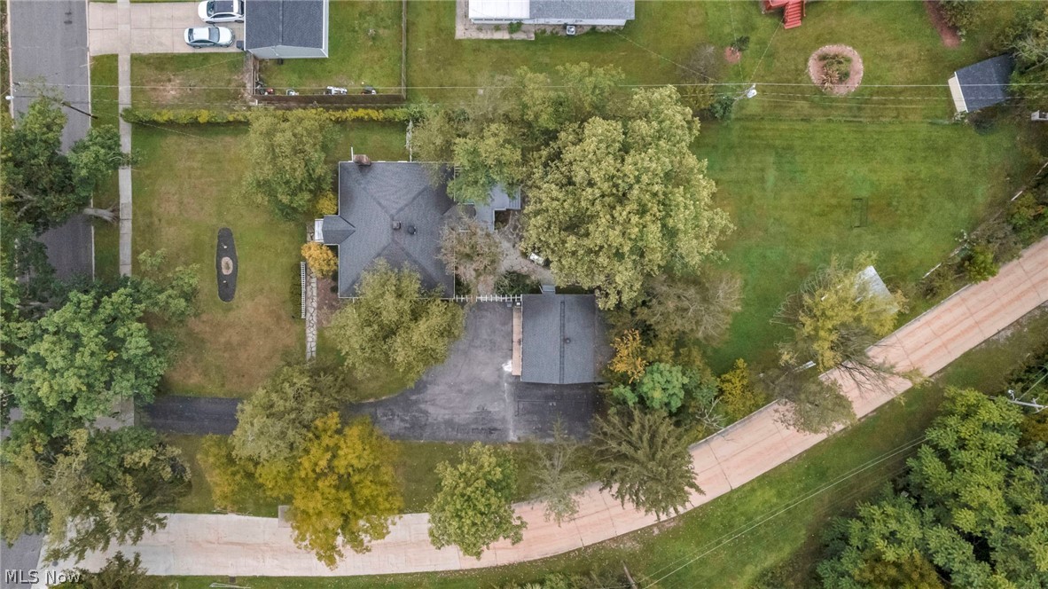 755 W Glendale Street Bedford OH 44146