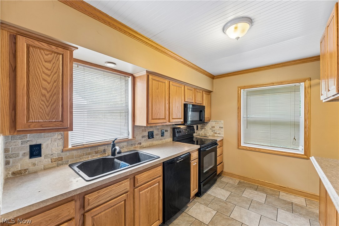 2143 Hillside Street Cuyahoga Falls OH 44221