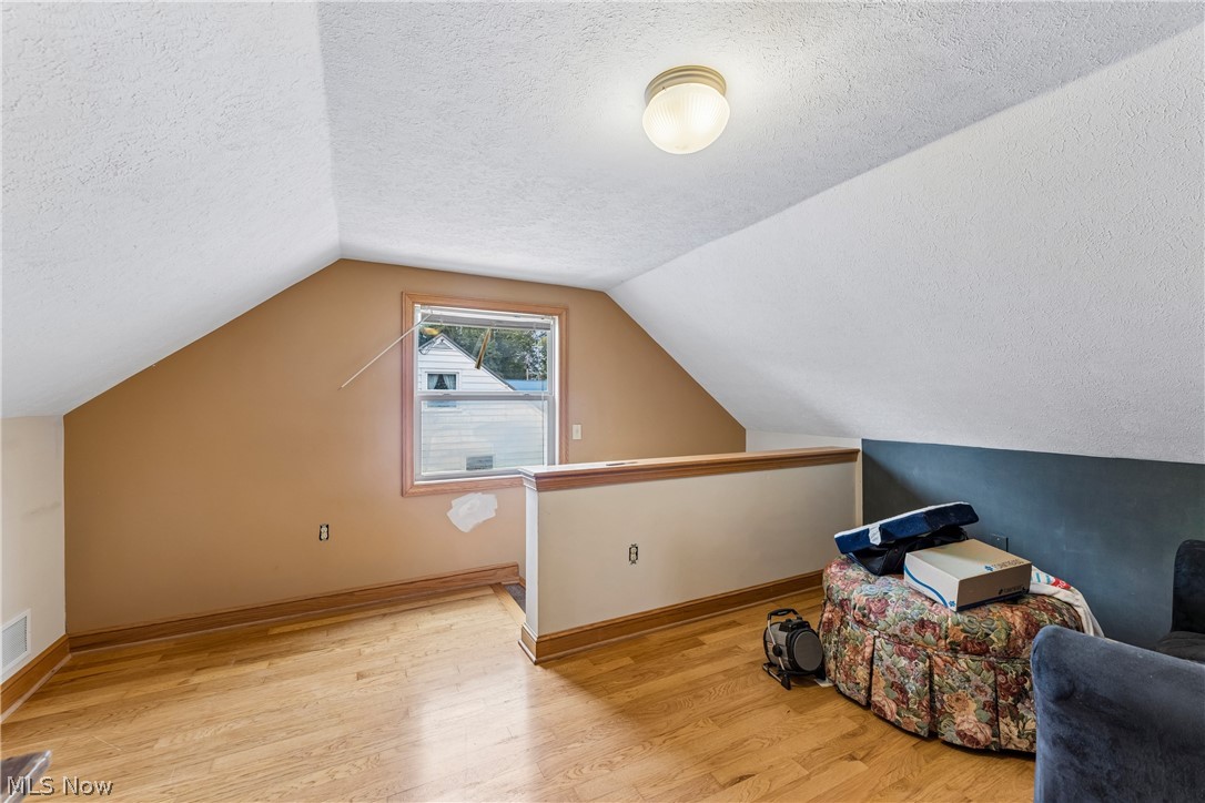 2143 Hillside Street Cuyahoga Falls OH 44221