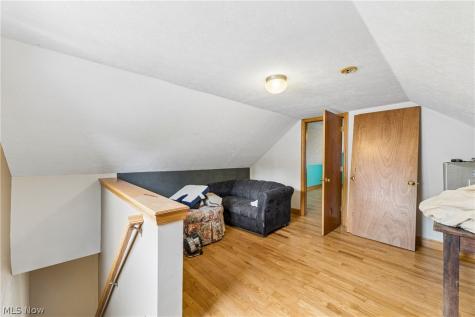 2143 Hillside Street Cuyahoga Falls OH 44221