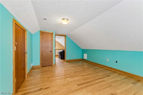 2143 Hillside Street Cuyahoga Falls OH 44221