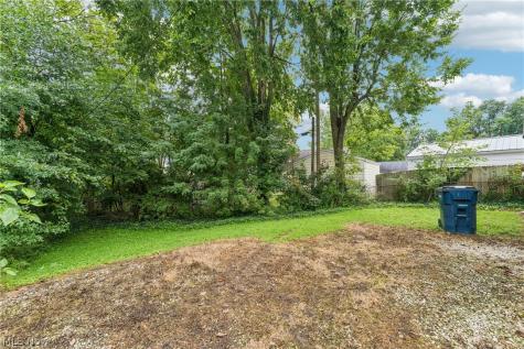 2143 Hillside Street Cuyahoga Falls OH 44221