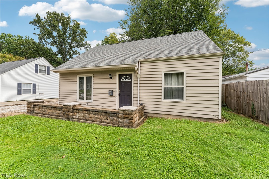 2143 Hillside Street Cuyahoga Falls OH 44221