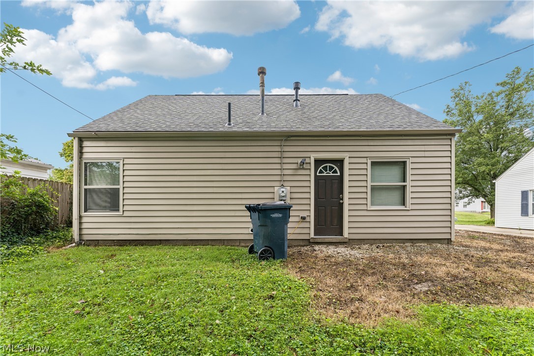 2143 Hillside Street Cuyahoga Falls OH 44221