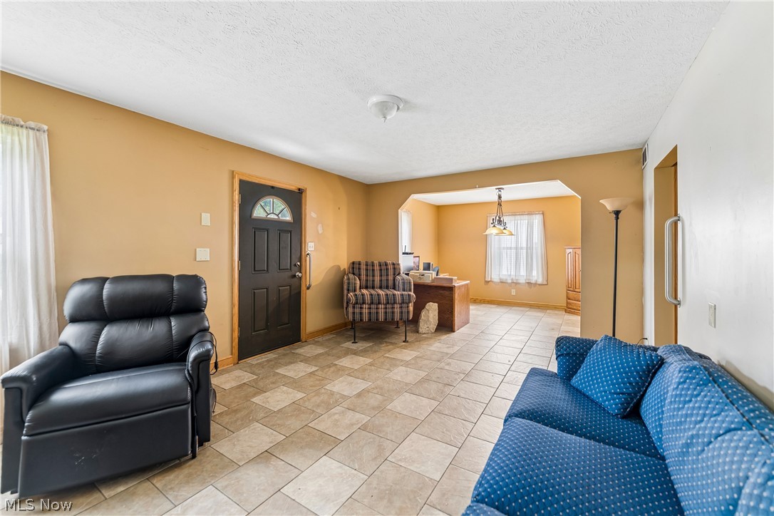 2143 Hillside Street Cuyahoga Falls OH 44221