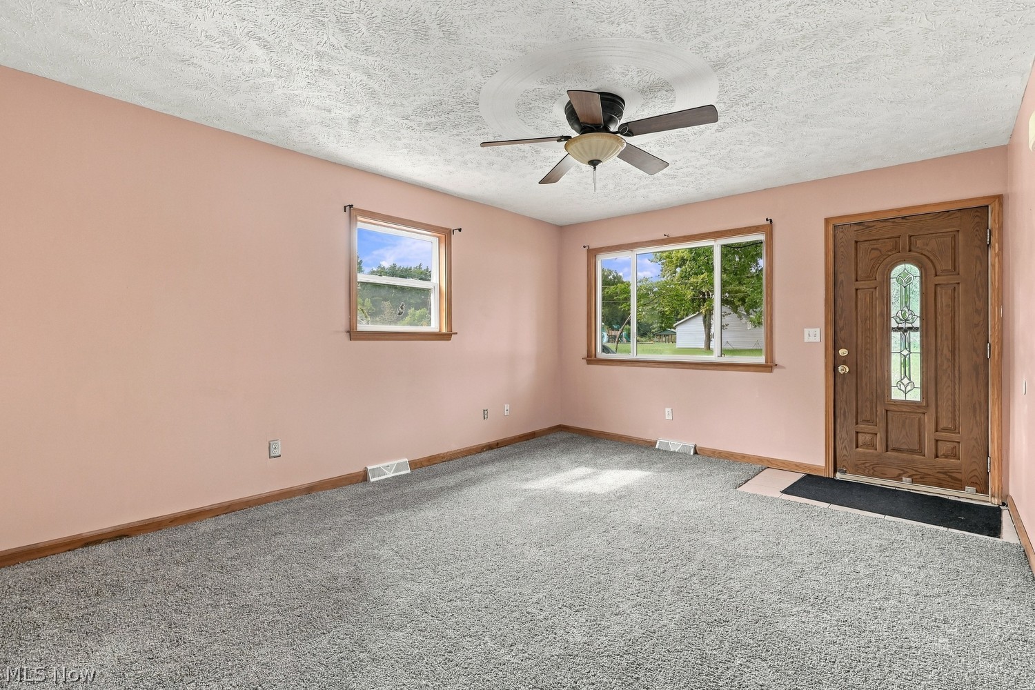 937 East Drive Sheffield Lake OH 44054