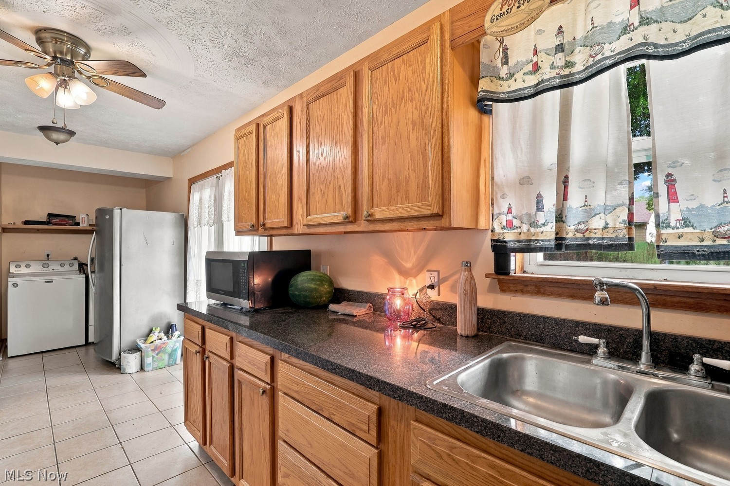 937 East Drive Sheffield Lake OH 44054