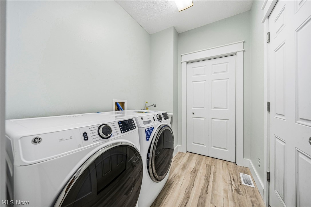 116 Woodbridge Crossing Chardon OH 44024
