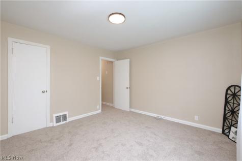 143 Conrad Street Barberton OH 44203