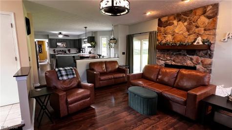 1344 Northwoods Trail Wadsworth OH 44281