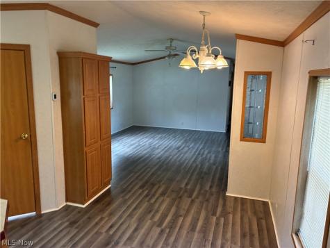5 Carpenter Boulevard Marshallville OH 44645