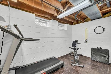 6188 Barbara Lane Brook Park OH 44142