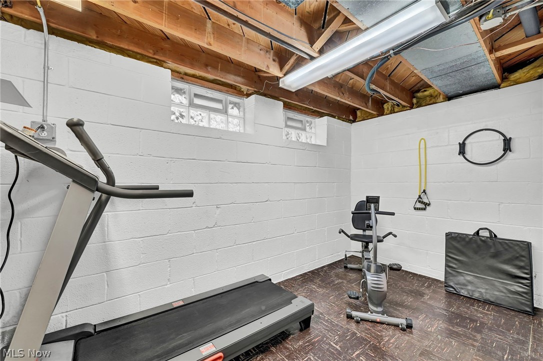 6188 Barbara Lane Brook Park OH 44142