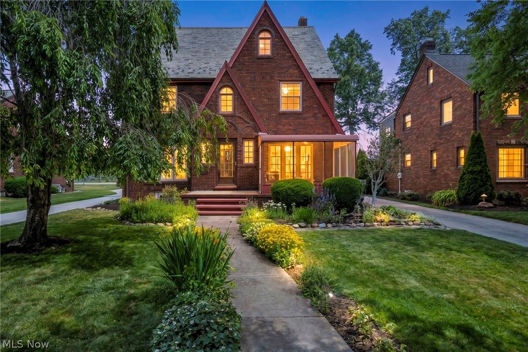 17120 Greenwood Avenue Cleveland OH 44111