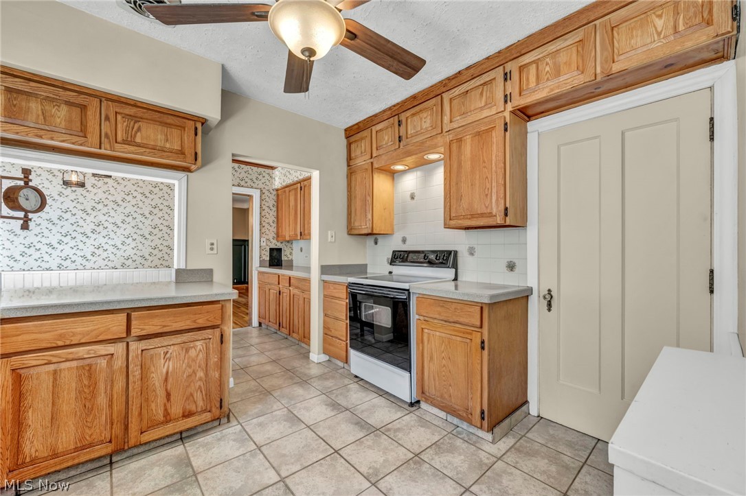 17120 Greenwood Avenue Cleveland OH 44111