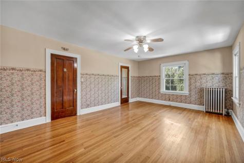 17120 Greenwood Avenue Cleveland OH 44111