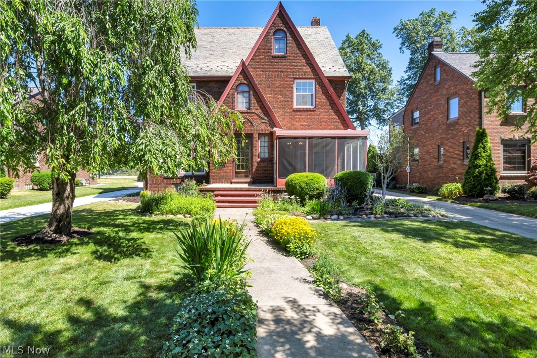 17120 Greenwood Avenue Cleveland OH 44111