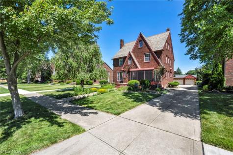 17120 Greenwood Avenue Cleveland OH 44111