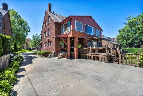 17120 Greenwood Avenue Cleveland OH 44111