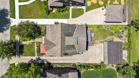 17120 Greenwood Avenue Cleveland OH 44111