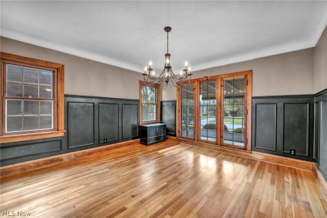 17120 Greenwood Avenue Cleveland OH 44111