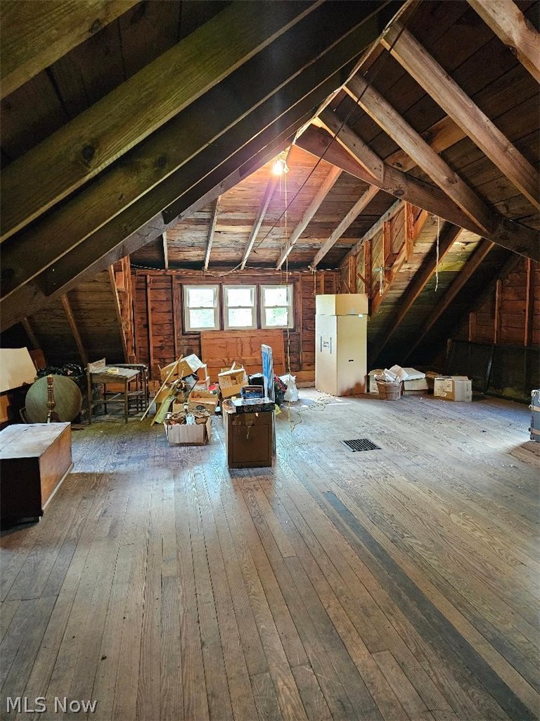 7393 N Lima Road Poland OH 44514