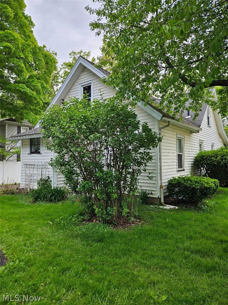 7393 N Lima Road Poland OH 44514