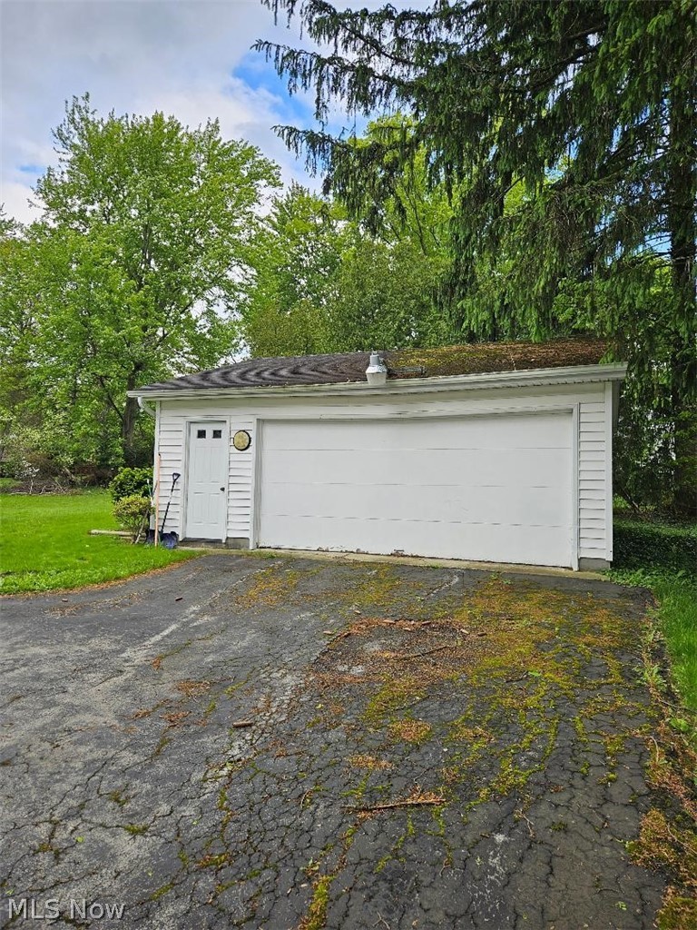 7393 N Lima Road Poland OH 44514