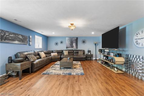 3097 Brumbaugh Street NW Uniontown OH 44720
